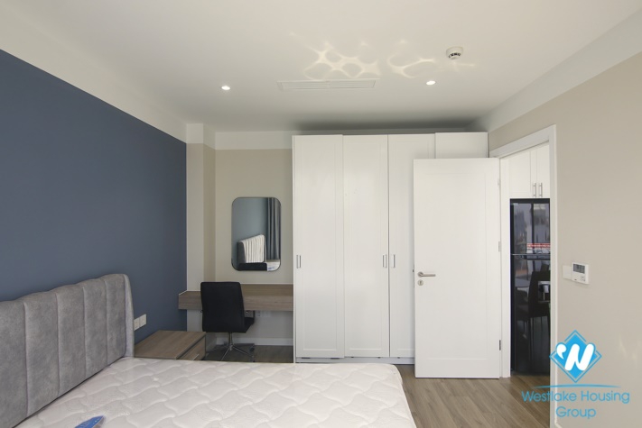 A high quality  1 bedrooms apartment for rent on Thuy Khue