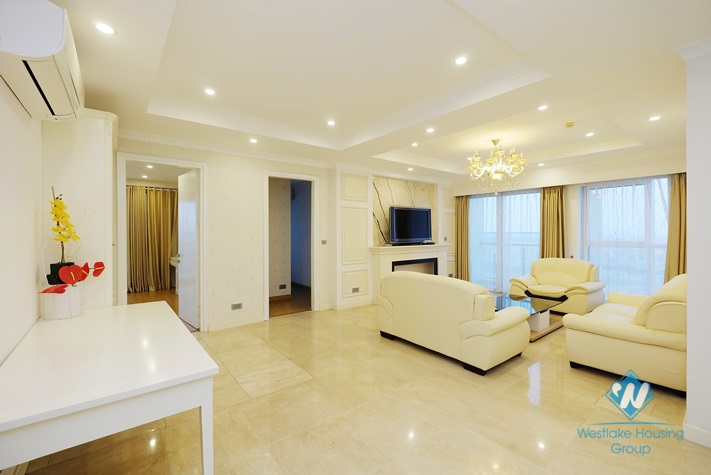 Elegant 154sqm 3 bedroom apartment for rent in Ciputra, Hanoi