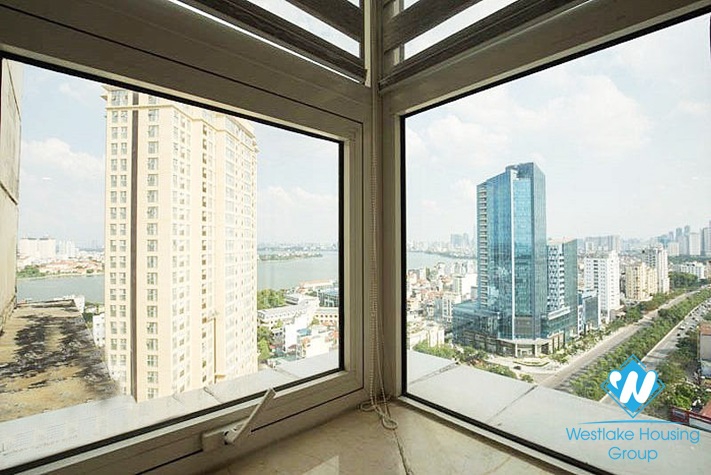 A spacious, modern apartment with 3 bedrooms for rent in Ciputra Block 