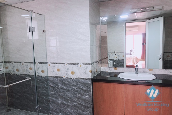 Two bedroom apartment for rent in Nguyen Chi Thanh, Dong Da, Ha Noi