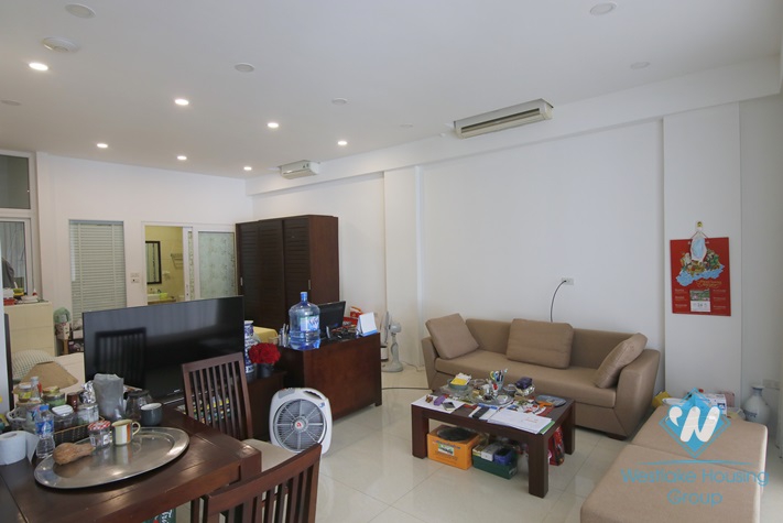 Lake view office for rent in Truc Bach area, Ba Dinh, Ha Noi