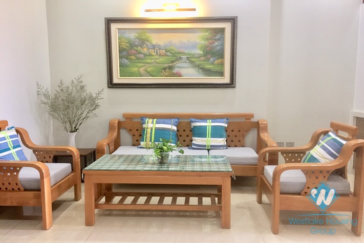 A nicely 2 bedrooms apartment for rent in Trang An complex, Cau Giay, Ha Noi