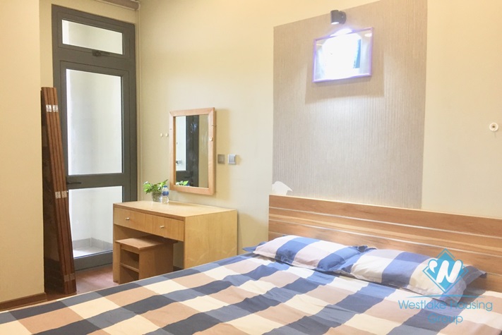 A nicely 2 bedrooms apartment for rent in Trang An complex, Cau Giay, Ha Noi