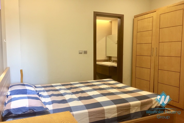 A nicely 2 bedrooms apartment for rent in Trang An complex, Cau Giay, Ha Noi