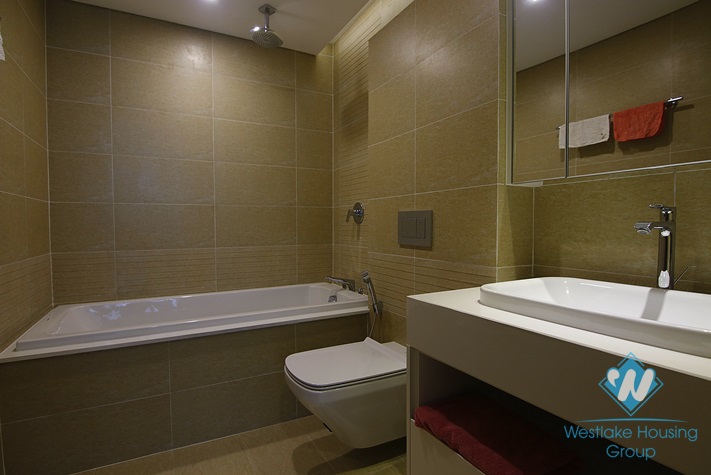 A charming apartment for lease in Vinhome Metropolis, Lieu Giai, Ha Noi