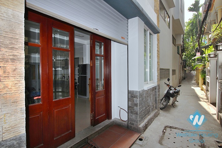 An affordable 3 bedrooms house for rent in Tay Ho area
