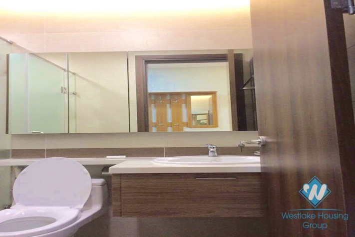 A nicely 2 bedrooms apartment for rent in Trang An complex, Cau Giay, Ha Noi