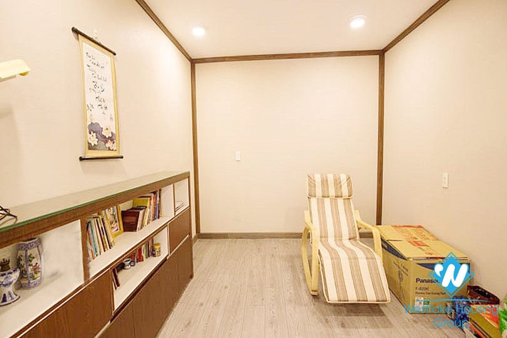 A spacious, modern apartment with 3 bedrooms for rent in Ciputra Block 