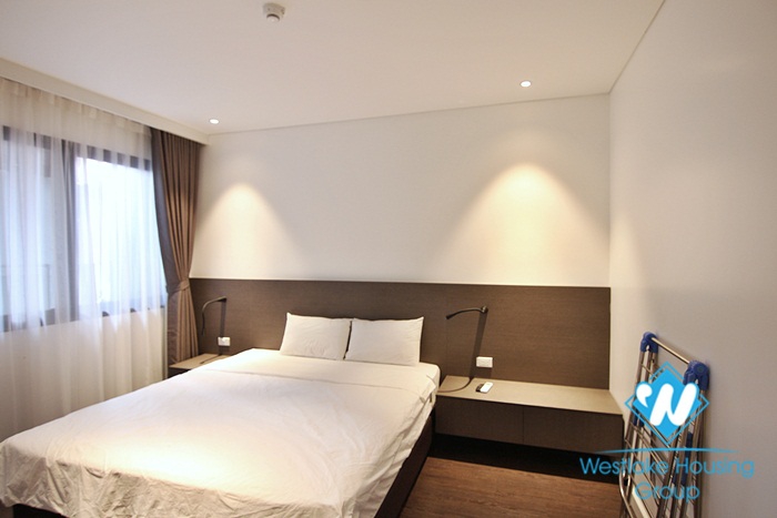 A modern 2 bedroom apartment for rent on Xuan Dieu street, Tay Ho