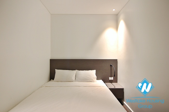 A modern 2 bedroom apartment for rent on Xuan Dieu street, Tay Ho