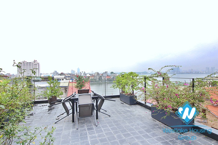 A modern 2 bedroom apartment for rent on Xuan Dieu street, Tay Ho