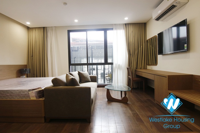 An excellent quality studio apartment for rent on Lieu Giai street.