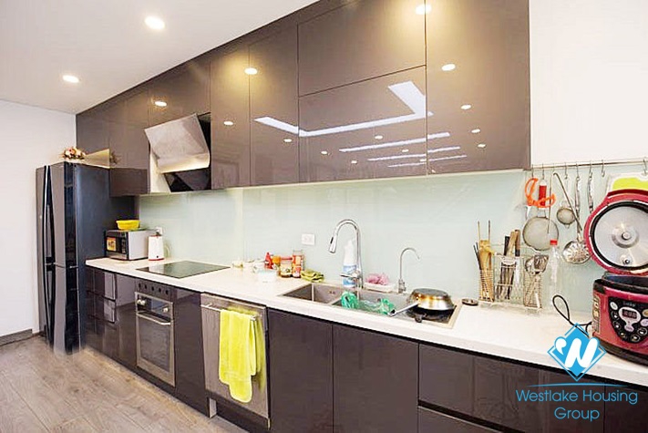 A spacious, modern apartment with 3 bedrooms for rent in Ciputra Block 