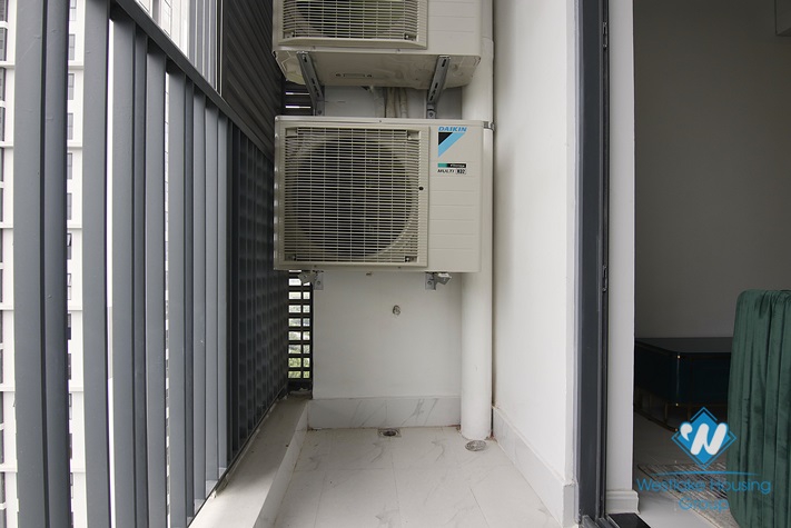 New and gorgeous 3 bedroom apartment for rent in My Dinh Peal