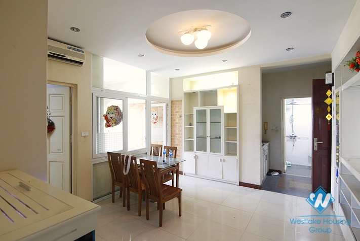 Three bedrooms apartment for rent in Vimeco, Pham Hung, Cau Giay