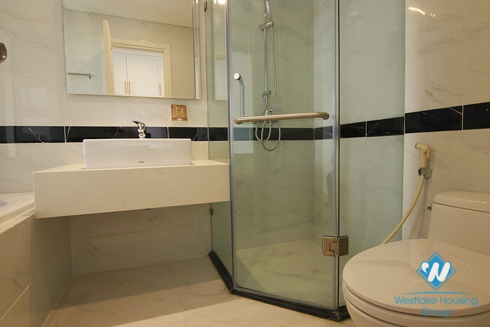 New and gorgeous 3 bedroom apartment for rent in My Dinh Peal