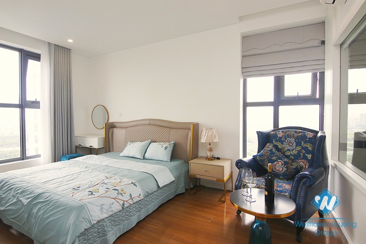 New and gorgeous 3 bedroom apartment for rent in My Dinh Peal