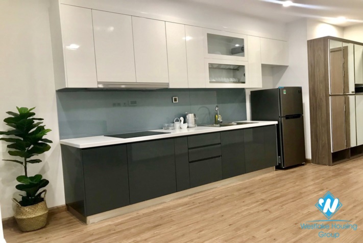  A Beautiful 1 bedroom Apartment in M1- Vinhome Metropolis for rent