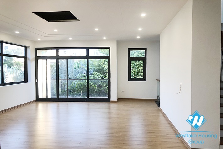 An amazing massive villa for rent in StarLake Compound