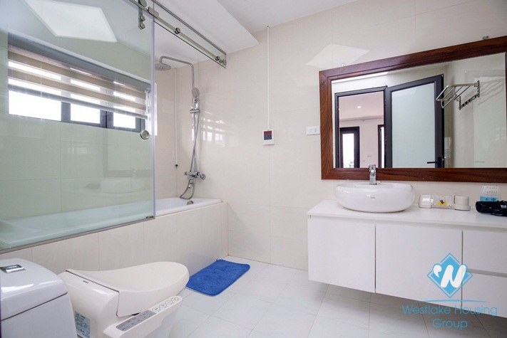 Brand new and bright 1 bedroom apartment for rent in Dao tan, Ba dinh