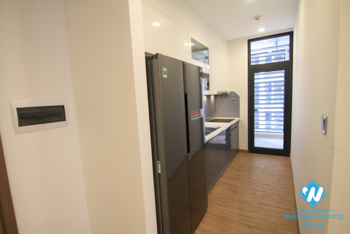 A Bright Spacious and High Quality 3 bedroom  for rent in Vinhome Metropolis 