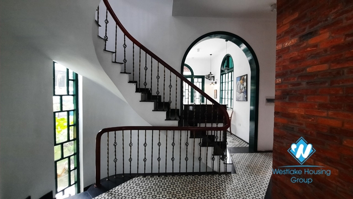 House for rent suitable for office and restaurant in Gia Lam district