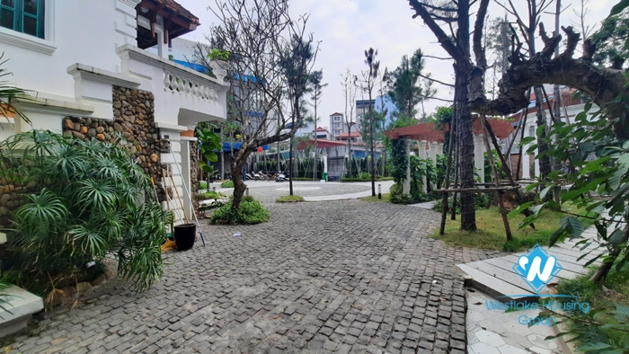 House for rent suitable for office and restaurant in Gia Lam district