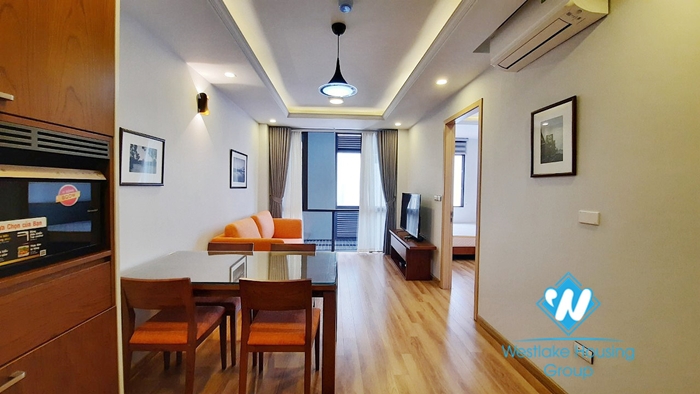 1 bedroom for rent in the center of Hai Ba Trung district next to Vincom Ba Trieu.