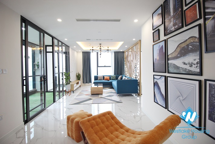 Duplex apartment with lots of characterful texture for rent in Sunshine City
