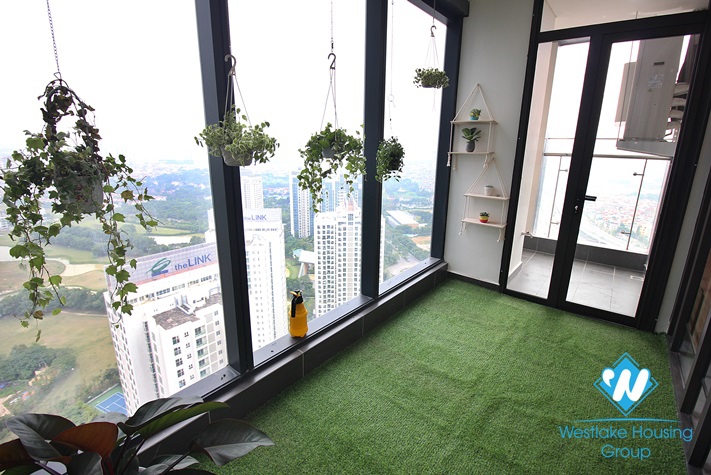Duplex apartment with lots of characterful texture for rent in Sunshine City