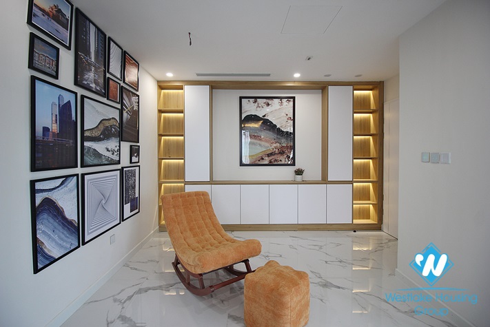 Duplex apartment with lots of characterful texture for rent in Sunshine City