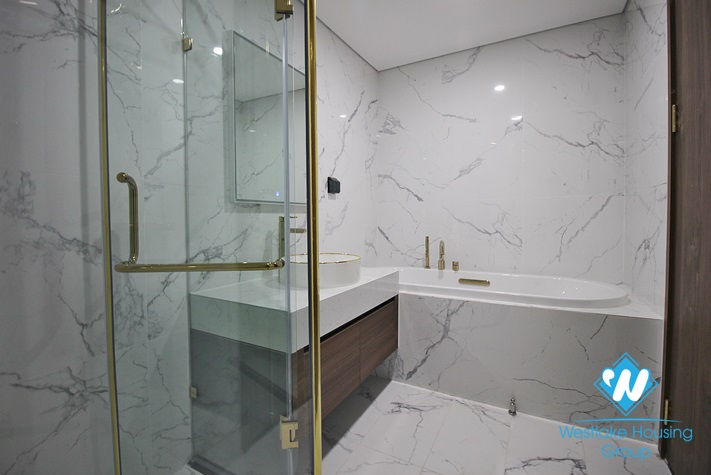 Duplex apartment with lots of characterful texture for rent in Sunshine City