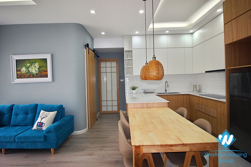 Stunning one bedroom apartment for rent on Lac Long Quan 