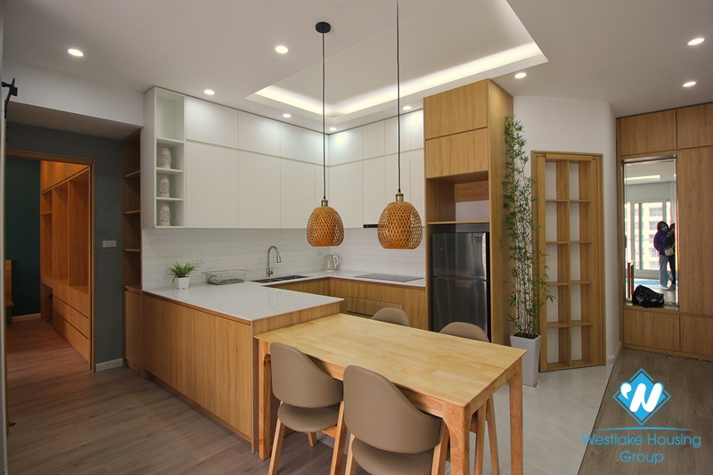 Stunning one bedroom apartment for rent on Lac Long Quan 