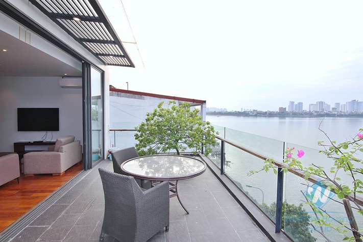 Top floor one bedroom apartment for rent in Tay Ho district, Ha Noi