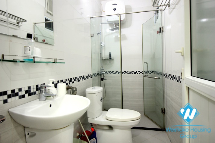 A good-priced 1 bedroom apartment for rent on Tu Hoa street