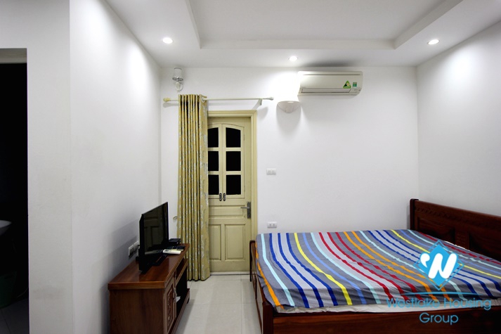 A good-priced 1 bedroom apartment for rent on Tu Hoa street
