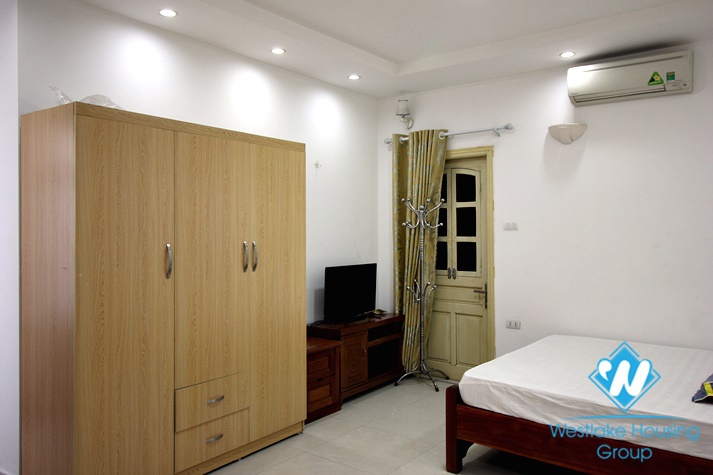  A  Studio for rent inTu Hoa st, Tay Ho district, Ha Noi