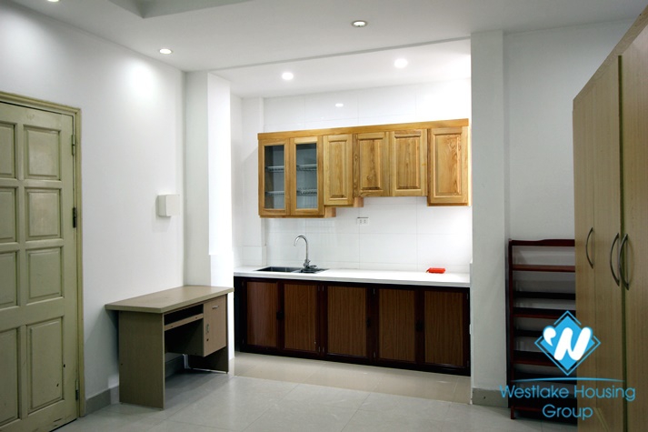  A  Studio for rent inTu Hoa st, Tay Ho district, Ha Noi