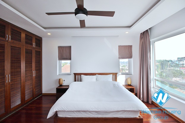 A 4 bedroom apartment with stunning lake view and huge balcony in Tay Ho, Ha Noi