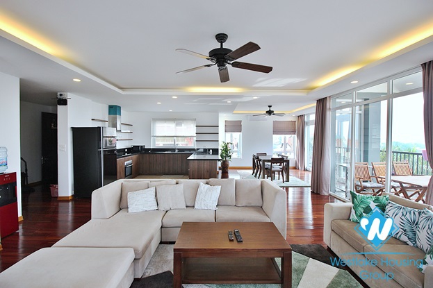 A 4 bedroom apartment with stunning lake view and huge balcony in Tay Ho, Ha Noi