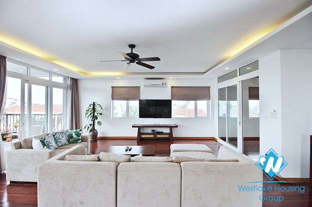 A 4 bedroom apartment with stunning lake view and huge balcony in Tay Ho, Ha Noi