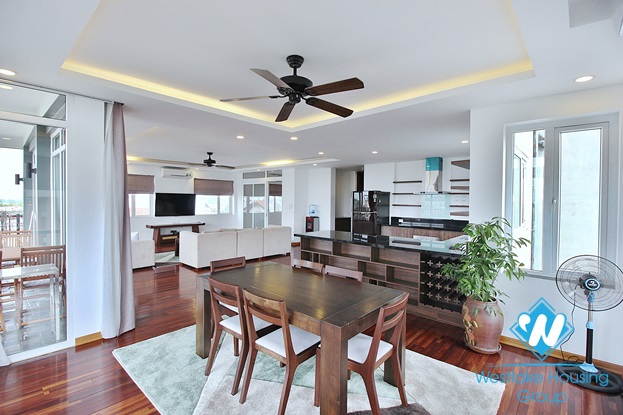 A 4 bedroom apartment with stunning lake view and huge balcony in Tay Ho, Ha Noi