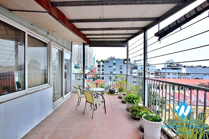 A Cozy one  bedroom apartment for leasing on the top floor in Tay Ho for rent 