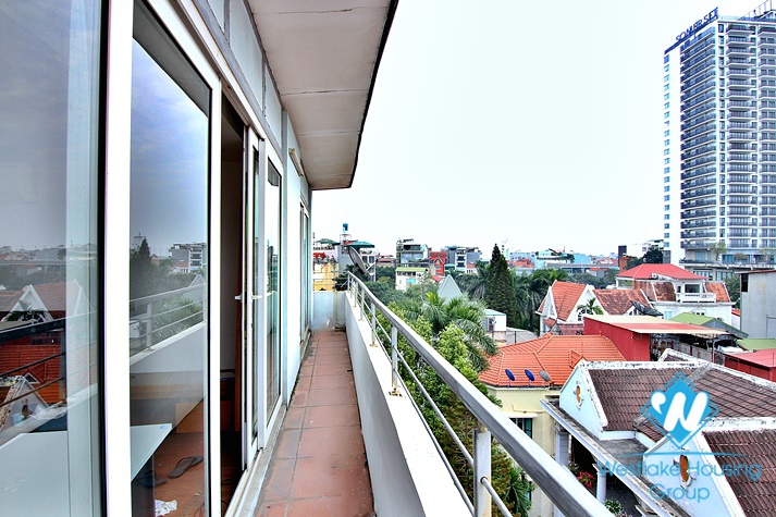 A Cozy one  bedroom apartment for leasing on the top floor in Tay Ho for rent 