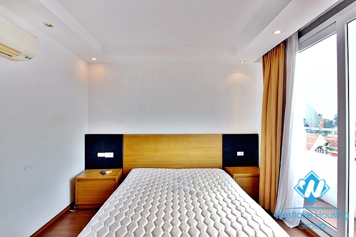 A Cozy one  bedroom apartment for leasing on the top floor in Tay Ho for rent 