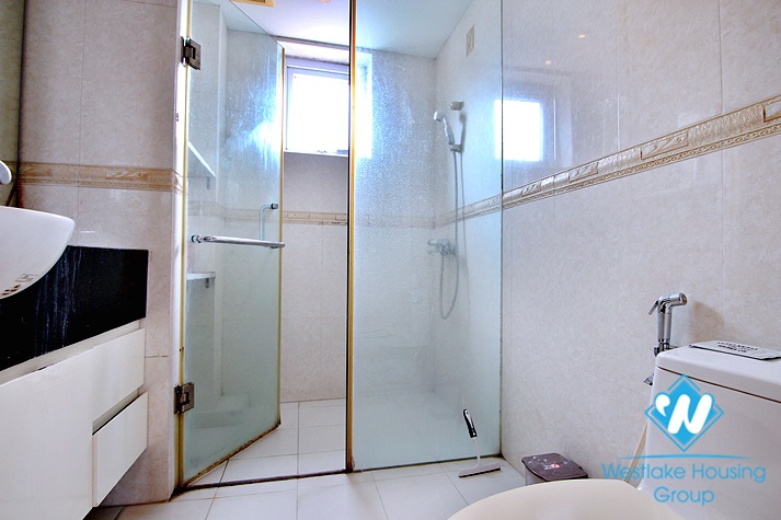 A Cozy one  bedroom apartment for leasing on the top floor in Tay Ho for rent 