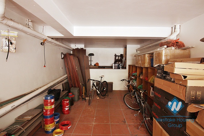 A good house for rent in To ngoc van, Tay ho, Ha noi