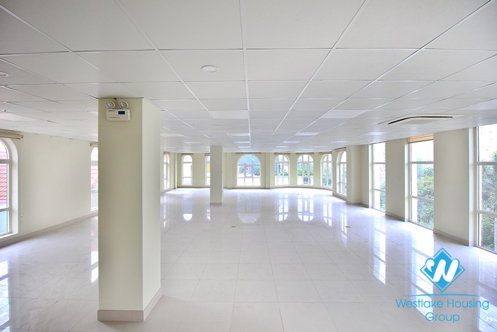 A massive villa greatly for Embassy office on Vuon Dao Compound