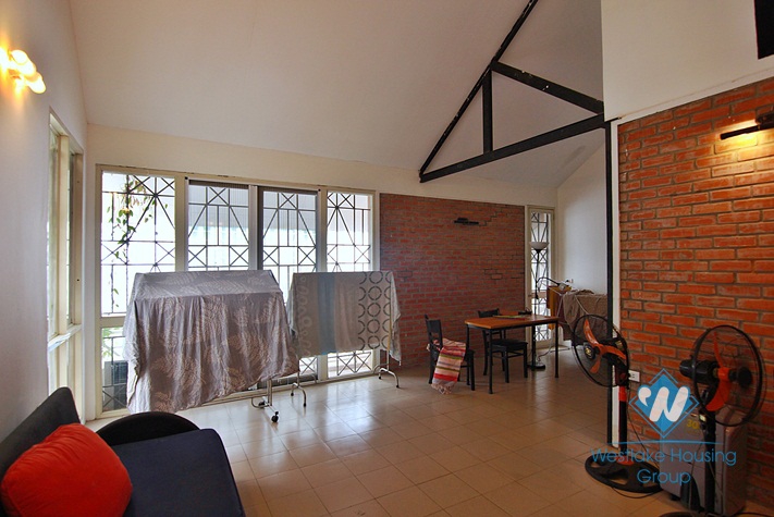 An affordable house for rent in Xuan Dieu, Tay Ho, Ha Noi